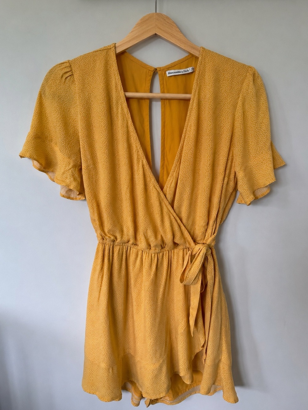 Abercrombie & Fitch Mustard Yellow Wrap Romper size XS - Picture 3 of 7